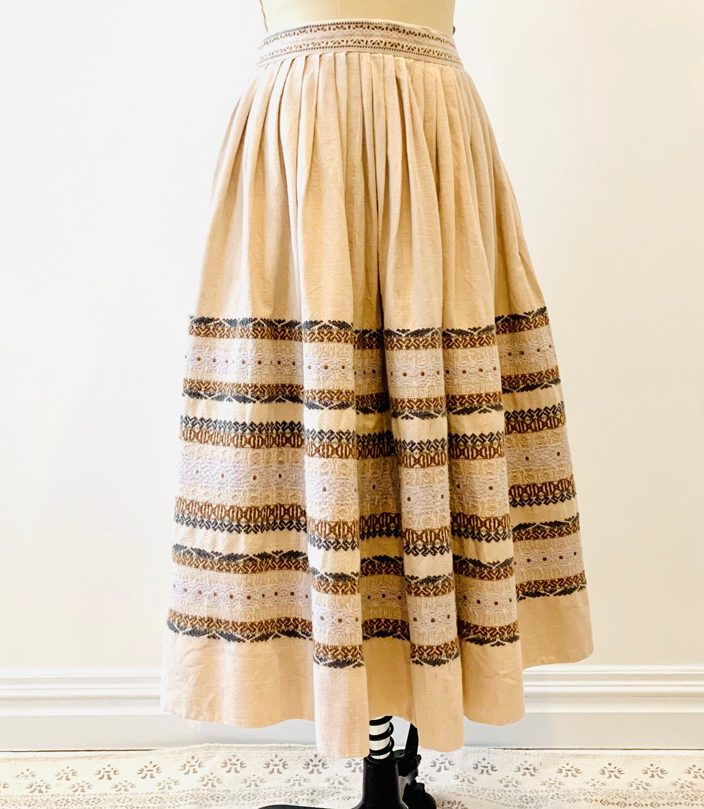 Vintage Embroidered Linen Skirt