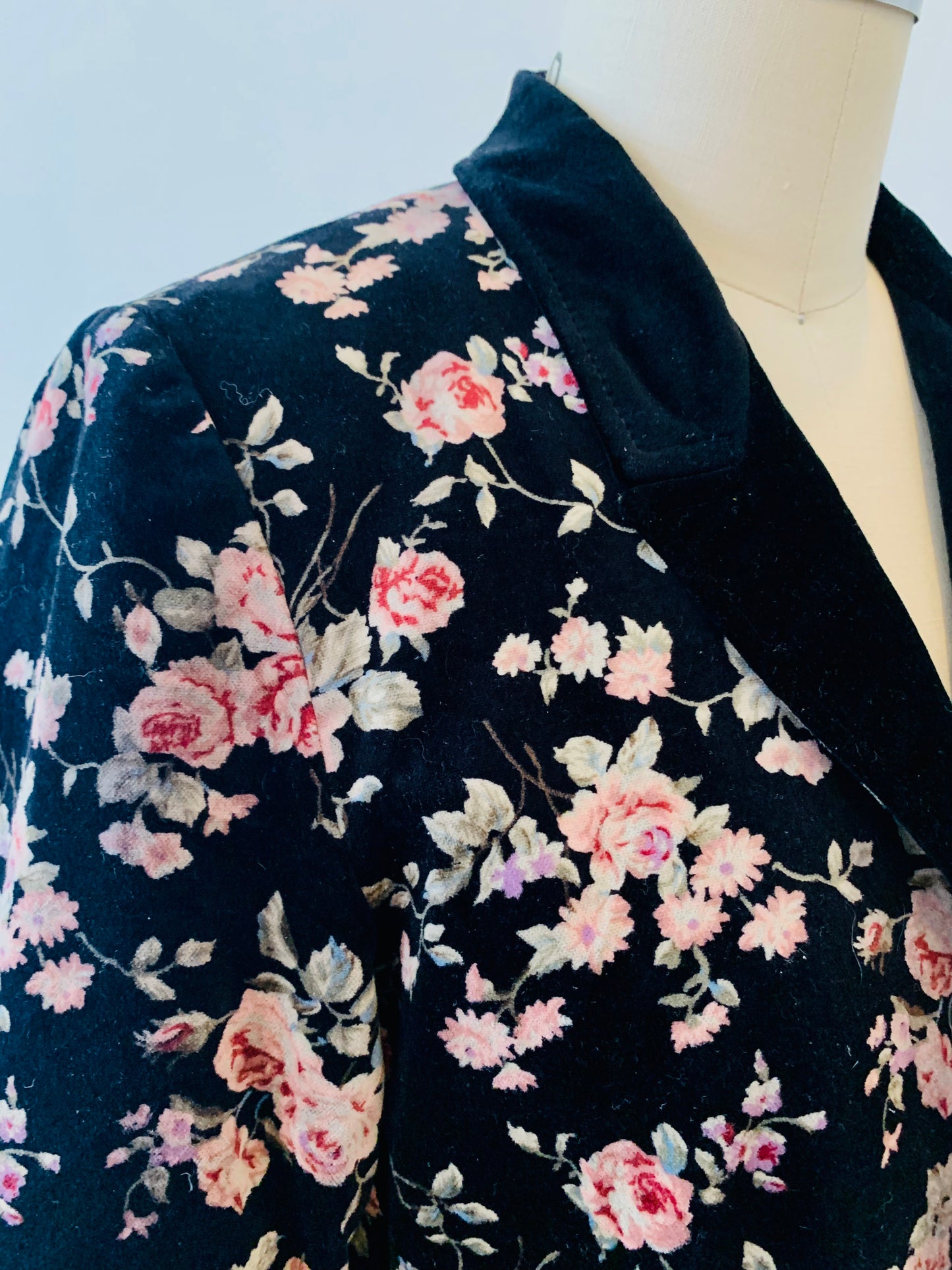 Black Floral Velvet Jacket